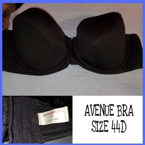 2 Black Bras